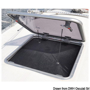 Flyscreen for hatches and portlights